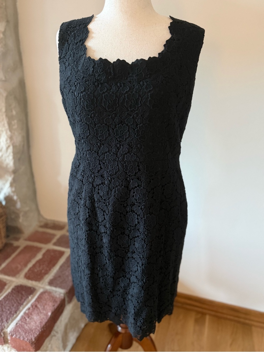 Ann Taylor Black Floral Lace Sleeveless Mini Dress